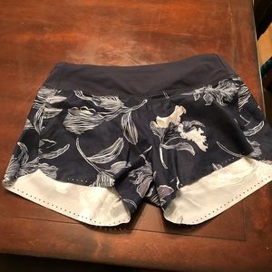 Athleta shorts size S
